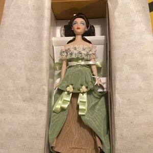 New in box Ashton Drake Gene Doll.. Savannah, perfect condition. Very beautiful